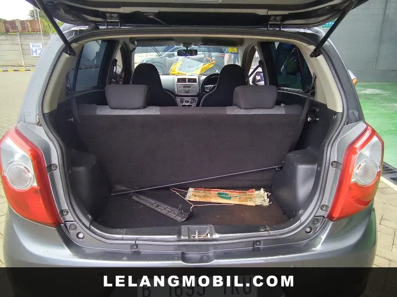 DAIHATSU AYLA - View 11