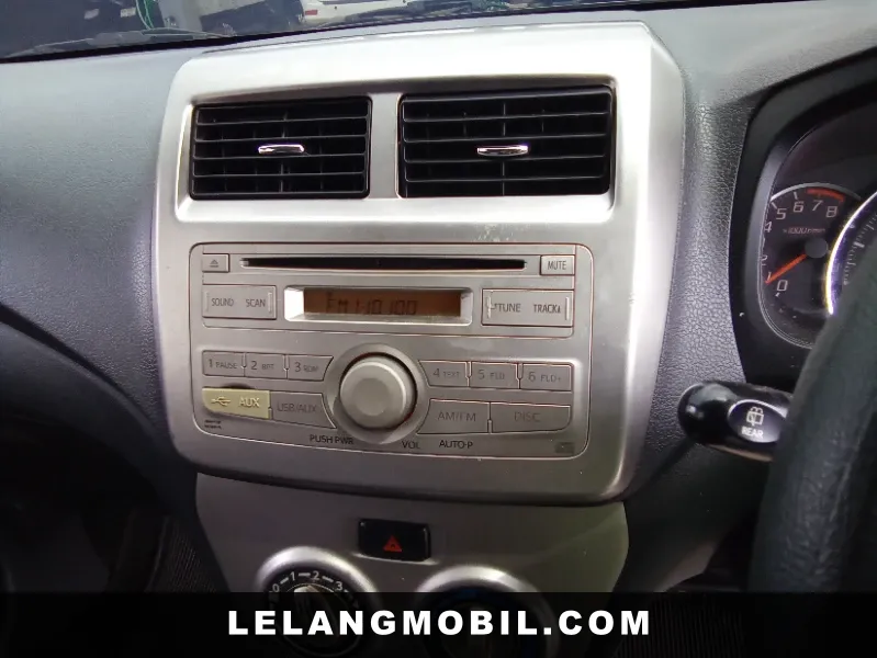 DAIHATSU AYLA - View 9