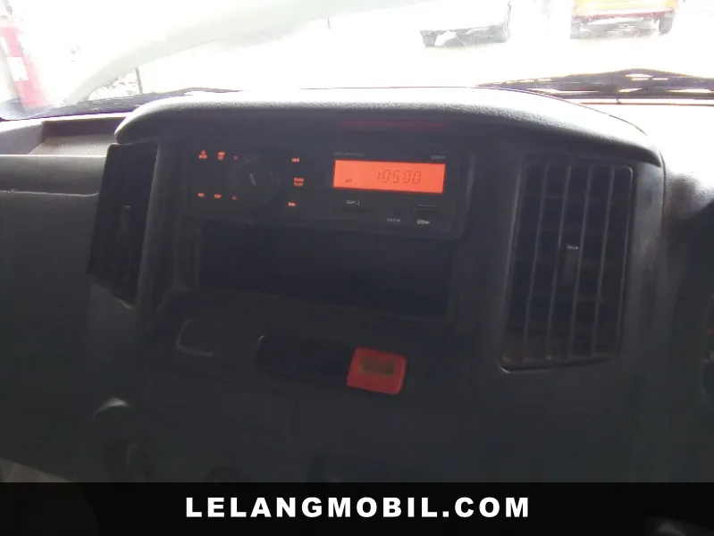 DAIHATSU GRANMAXPU - View 9