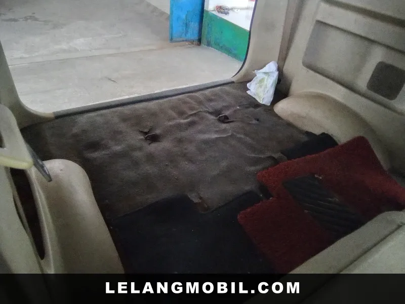 DAIHATSU LUXIO - View 9