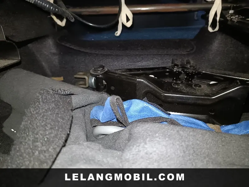 DAIHATSU ROCKY - View 10