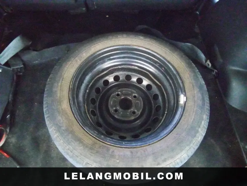 DAIHATSU SIGRA - View 10