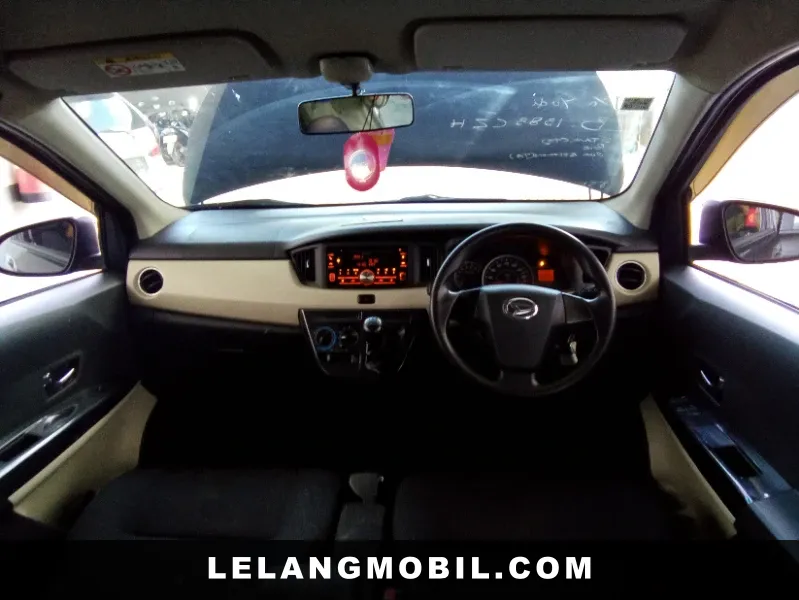 DAIHATSU SIGRA - View 5