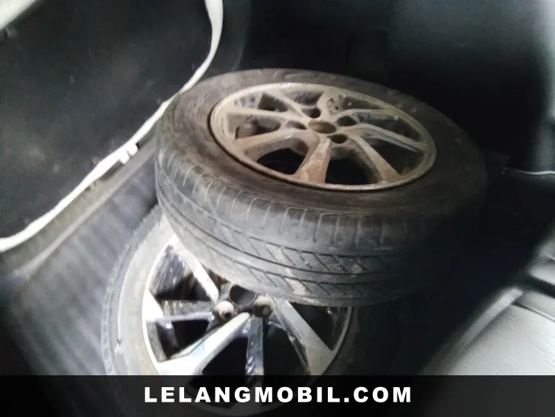 DAIHATSU SIGRA - View 10