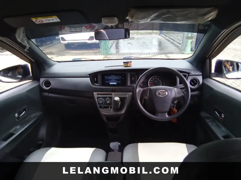DAIHATSU SIGRA - View 5