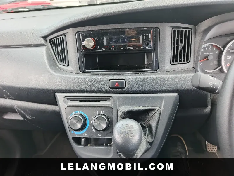 DAIHATSU SIGRA - View 11
