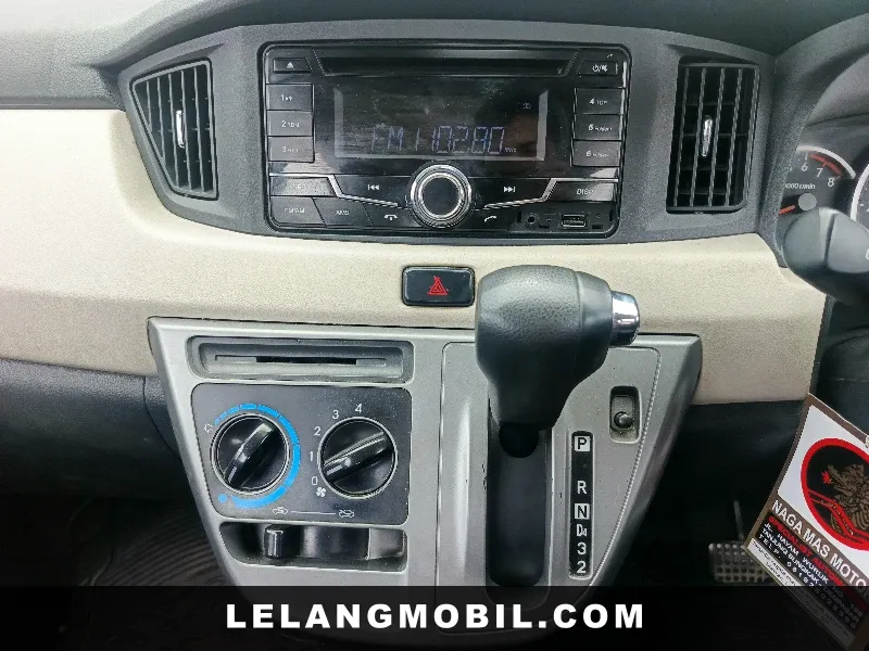 DAIHATSU SIGRA - View 11