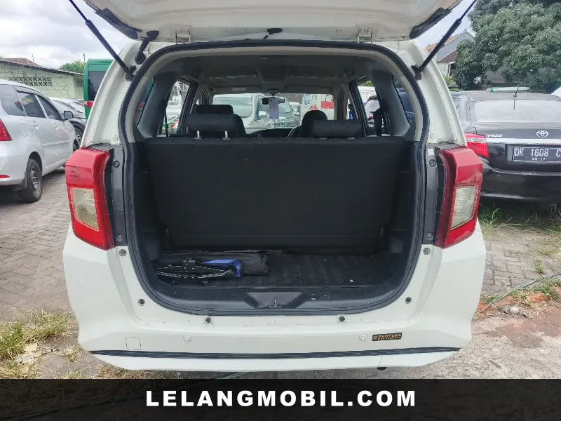 DAIHATSU SIGRA - View 12