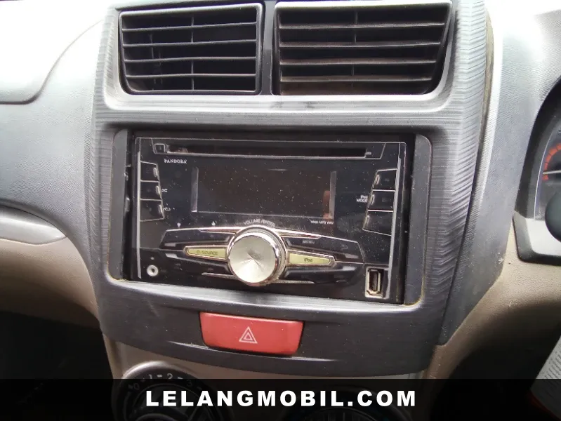 DAIHATSU XENIA - View 9