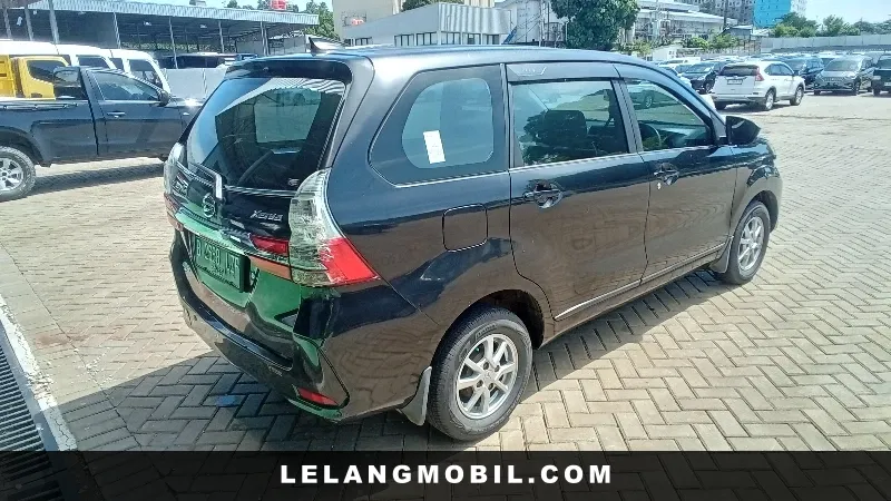 DAIHATSU XENIA - View 3