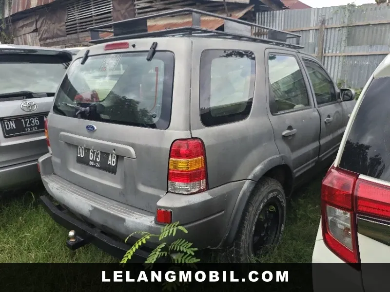 FORD ESCAPE - View 3