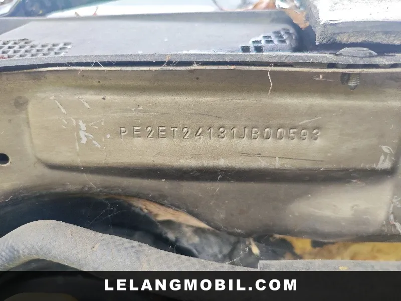 FORD ESCAPE - View 8