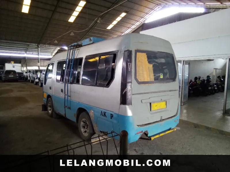ISUZU ELF - View 4