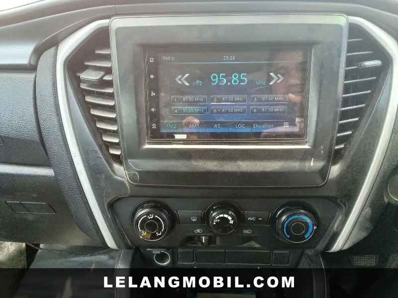 ISUZU MU X - View 10