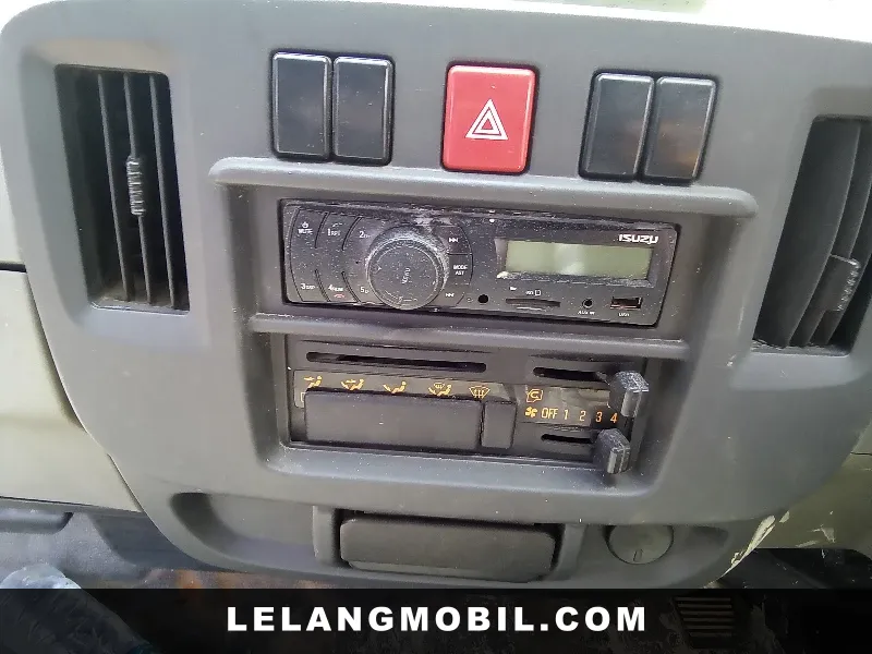 ISUZU TRAGA - View 10