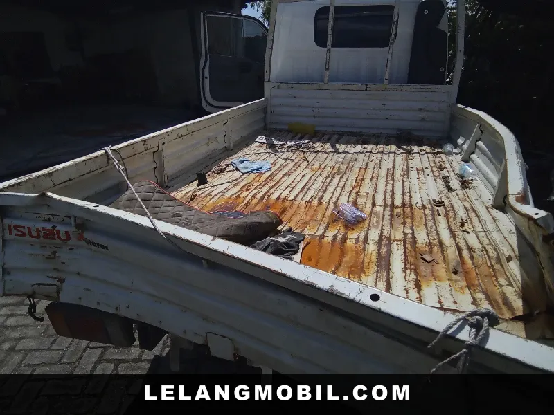 ISUZU TRAGA - View 11