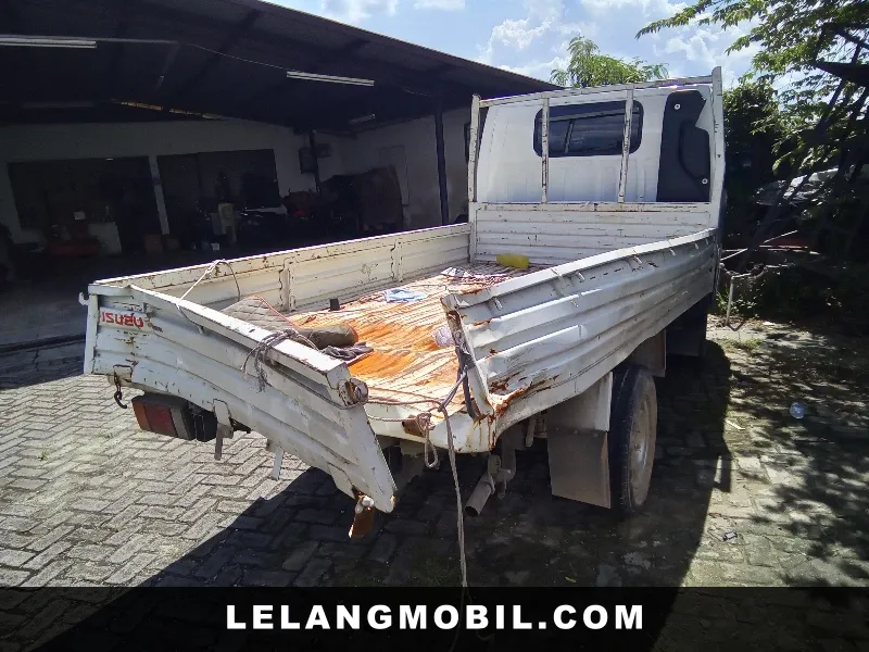 ISUZU TRAGA - View 3