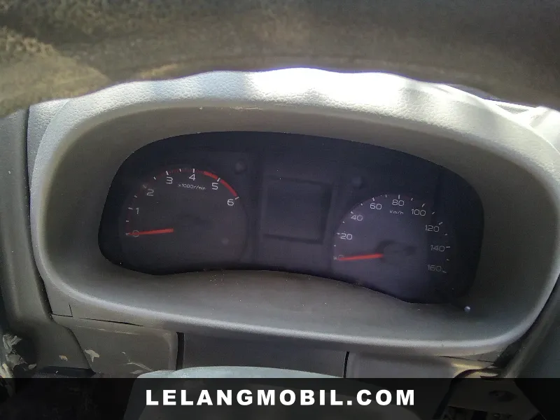 ISUZU TRAGA - View 7