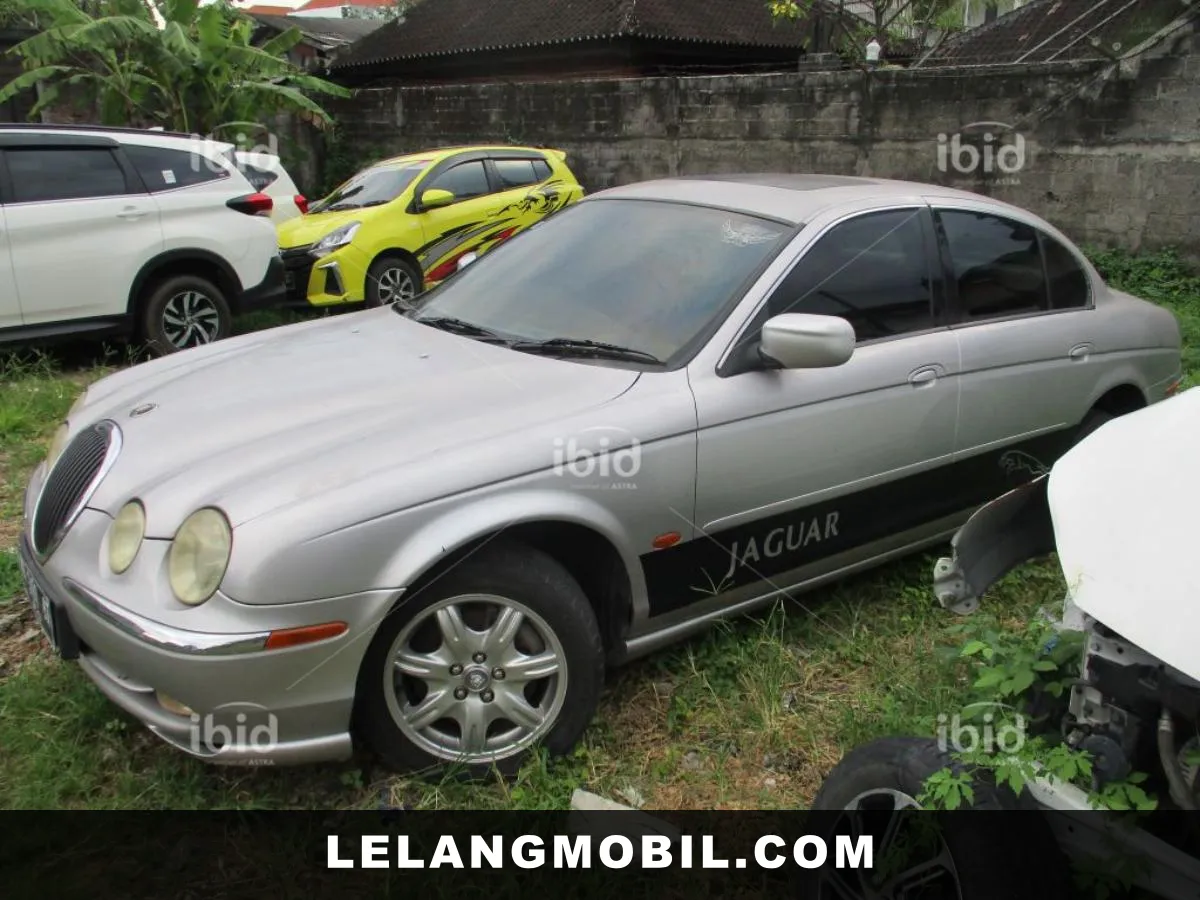 JAGUAR S - View 1