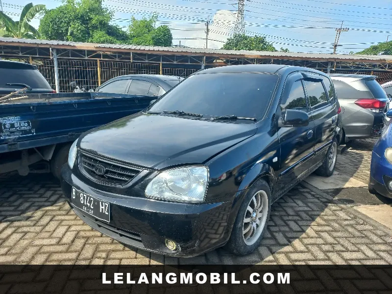 KIA CARENSII - View 1