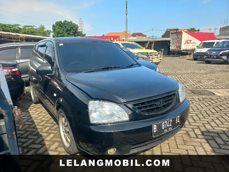 KIA CARENSII - View 2