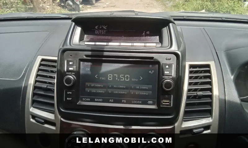 MITSUBISHI PAJEROSPORT - View 9