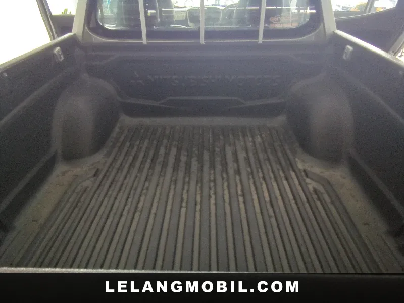 MITSUBISHI TRITON - View 12