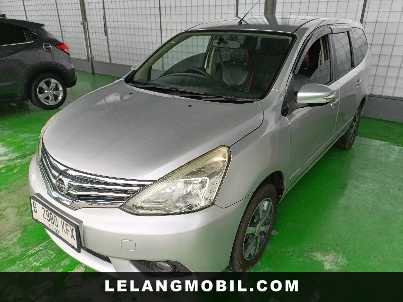 NISSAN GRANDLIVINA - View 1