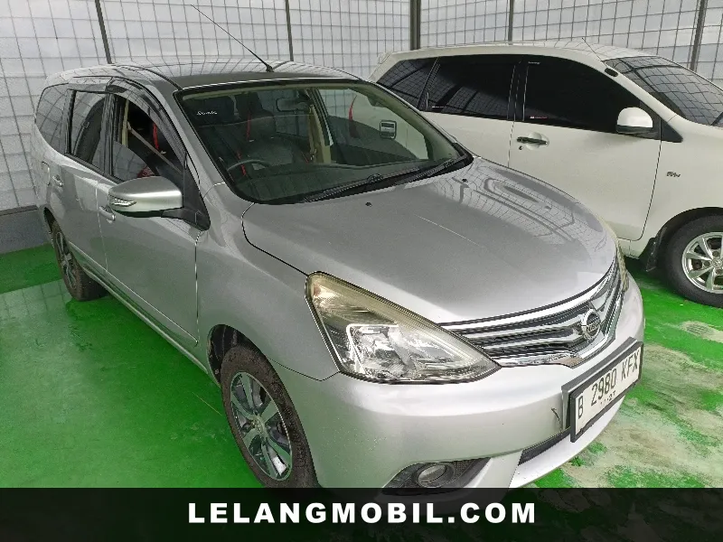 NISSAN GRANDLIVINA - View 2