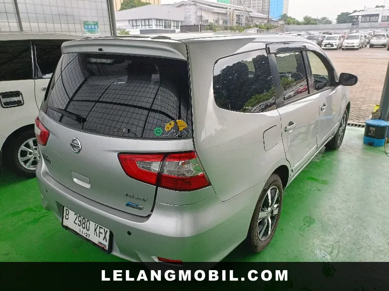 NISSAN GRANDLIVINA - View 3