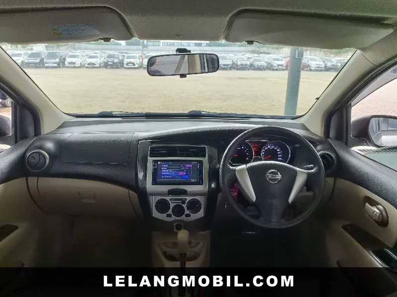 NISSAN GRANDLIVINA - View 5