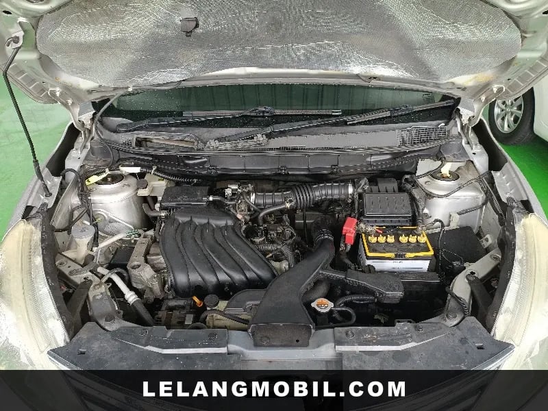 NISSAN GRANDLIVINA - View 6