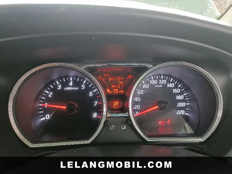 NISSAN GRANDLIVINA - View 7