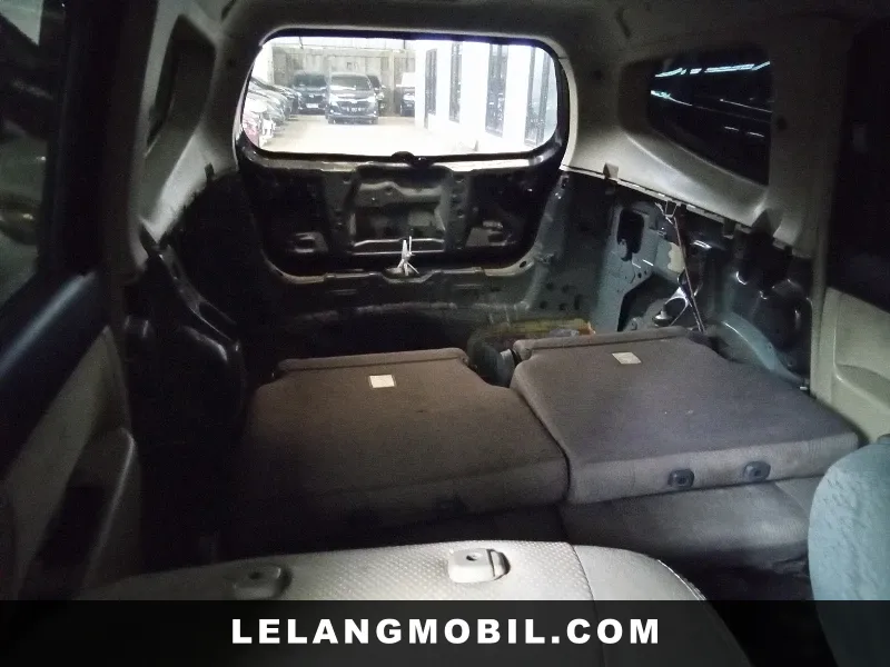 NISSAN GRANDLIVINA - View 12