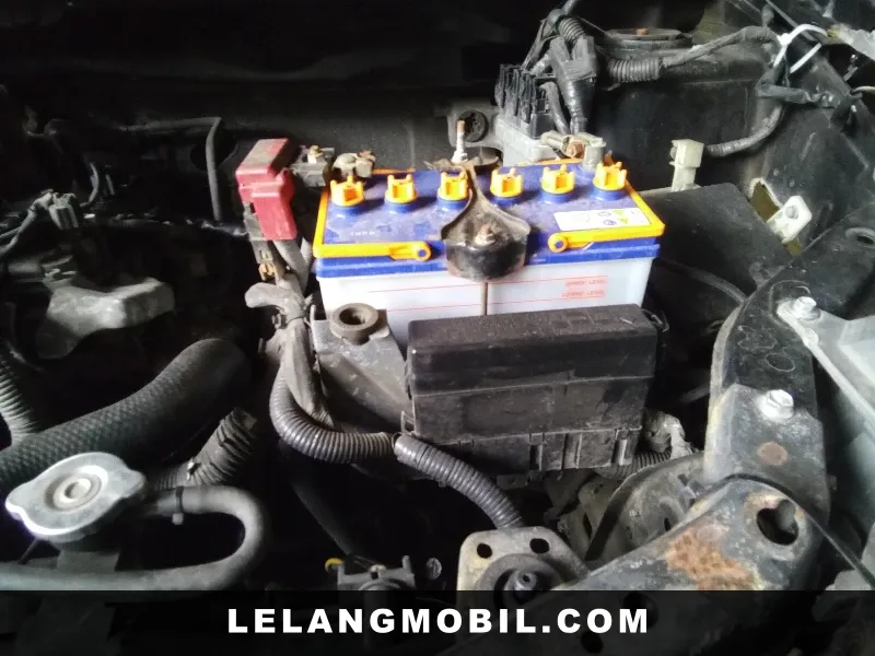 NISSAN GRANDLIVINA - View 14