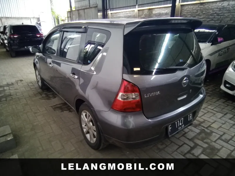 NISSAN LIVINA - View 4