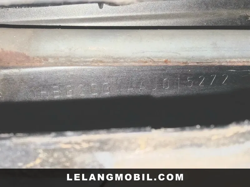 NISSAN LIVINA - View 9