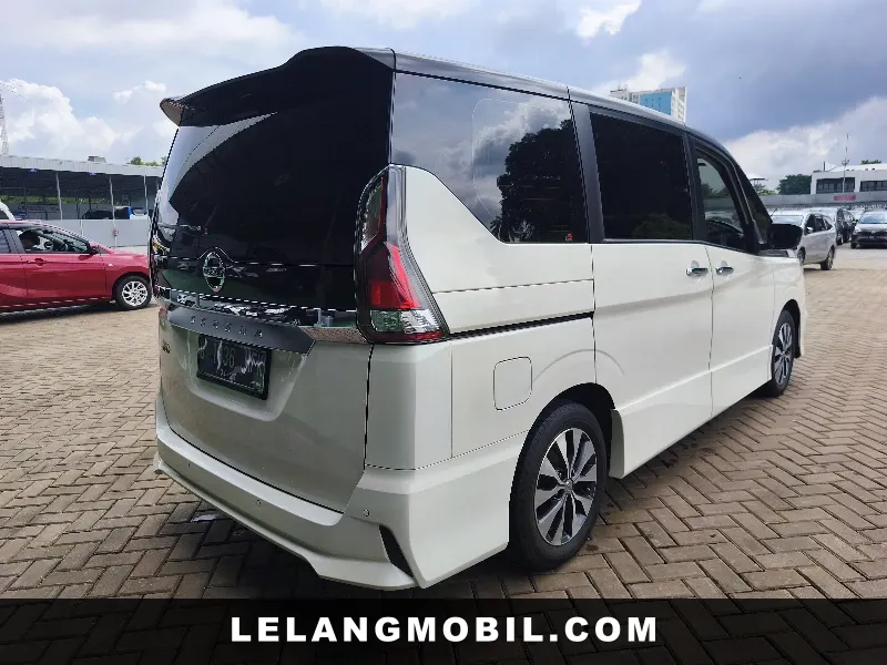 NISSAN SERENA - View 3