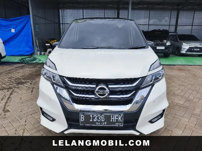 NISSAN SERENA - View 8