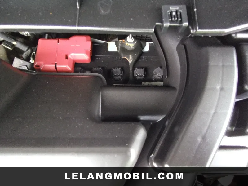 NISSAN SERENA - View 13