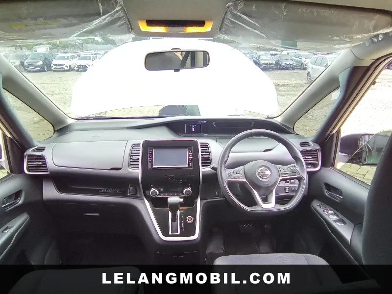 NISSAN SERENA - View 5