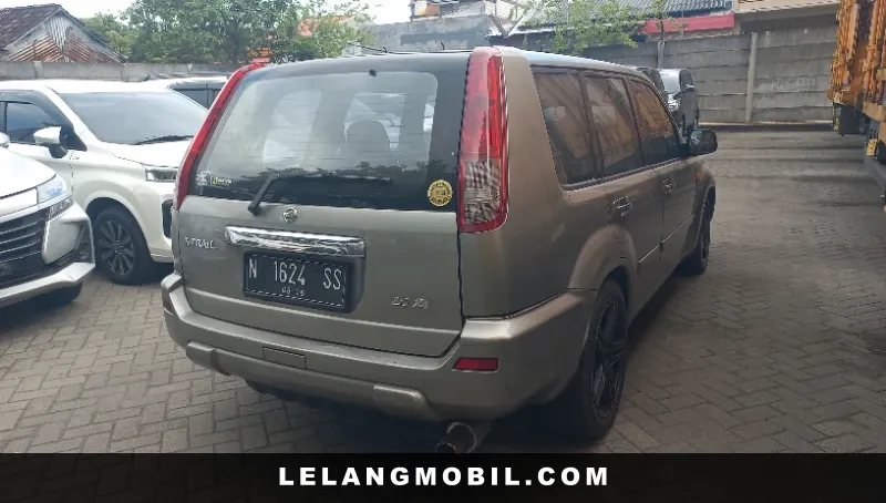 NISSAN XTRAIL - View 3