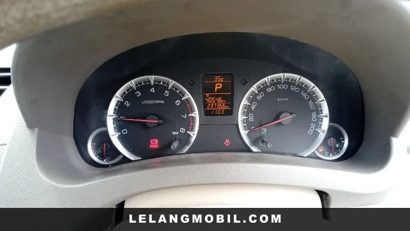 SUZUKI ERTIGA - View 8