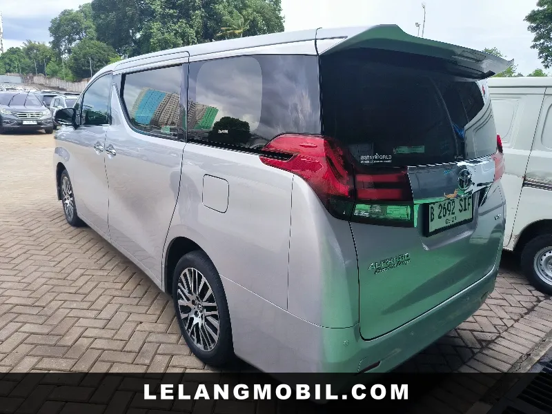 TOYOTA ALPHARD - View 4