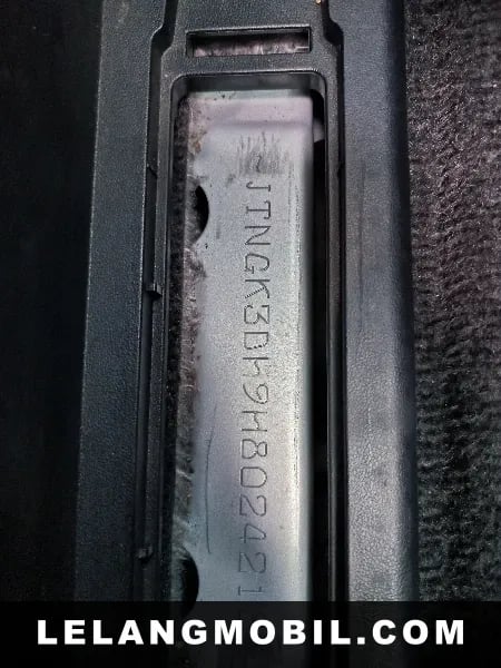 TOYOTA ALPHARD - View 8