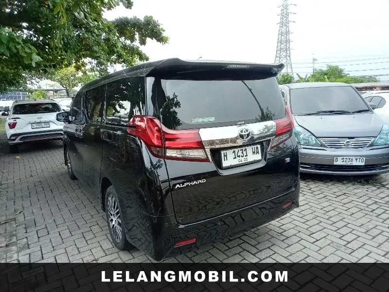 TOYOTA ALPHARD - View 4