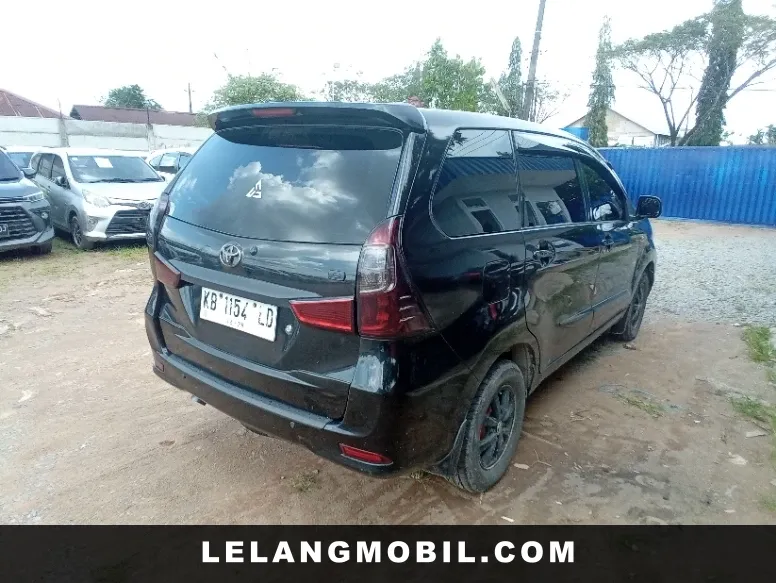 TOYOTA AVANZA - View 3