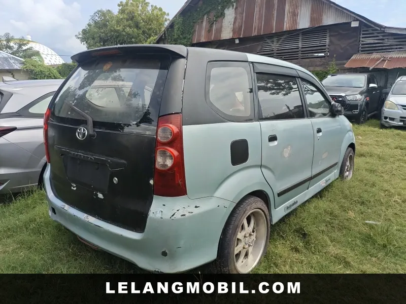 TOYOTA AVANZA - View 3