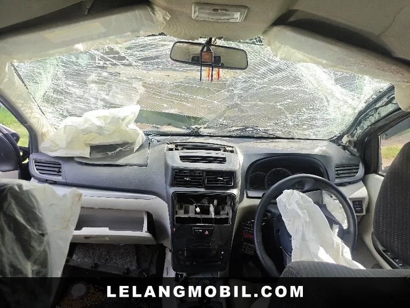 TOYOTA AVANZA - View 5