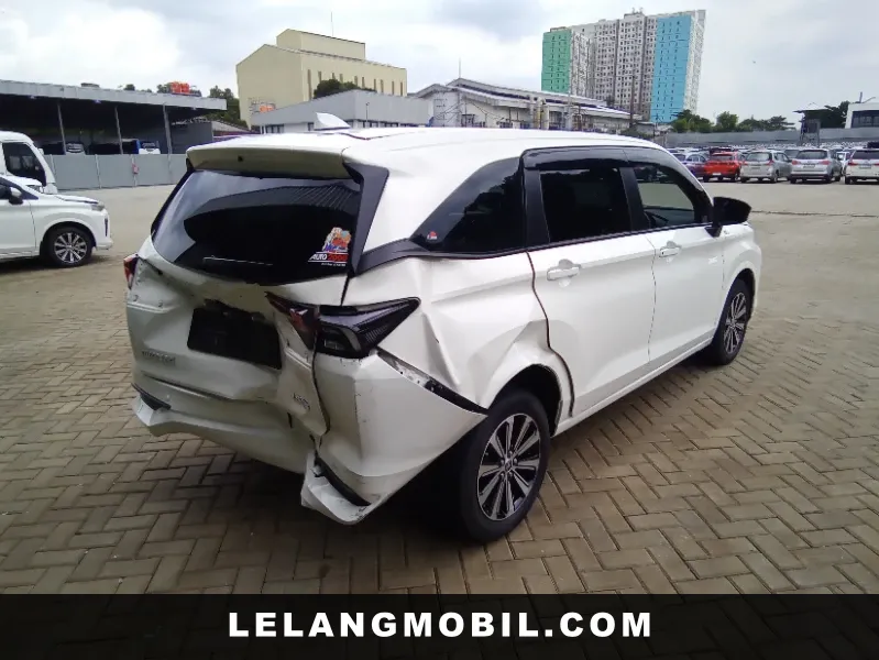 TOYOTA AVANZA - View 3